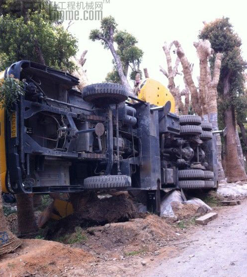 汽車起重機(jī)事故